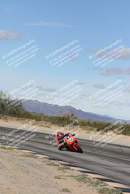 media/Nov-16-2025-Race Pace (Sun) [[8c5fa54630]]/Verified Riders/4-Turn 3 Inside (1050am)/